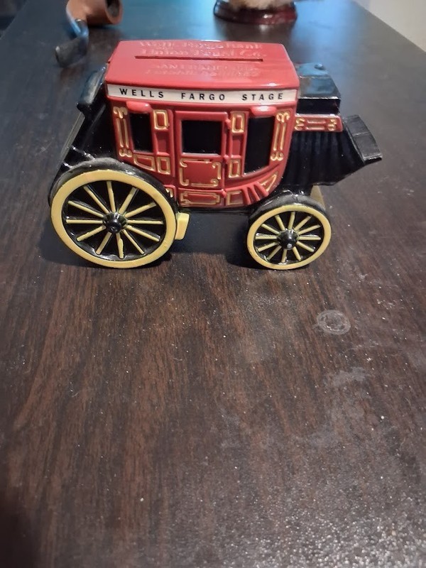Wells Fargo Bank and Union Trust Co Cast Iron Stagecoach Coin bank - No Stopper
