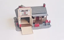 MODEL POWER HO SCALE BILLYS AUTO BODY SERVICE BUILDING