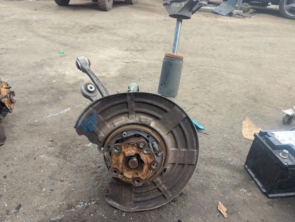 Driver Rear Suspension With Electronic Damping Control Fits 15-20 BMW M4 Foto 3 de 4