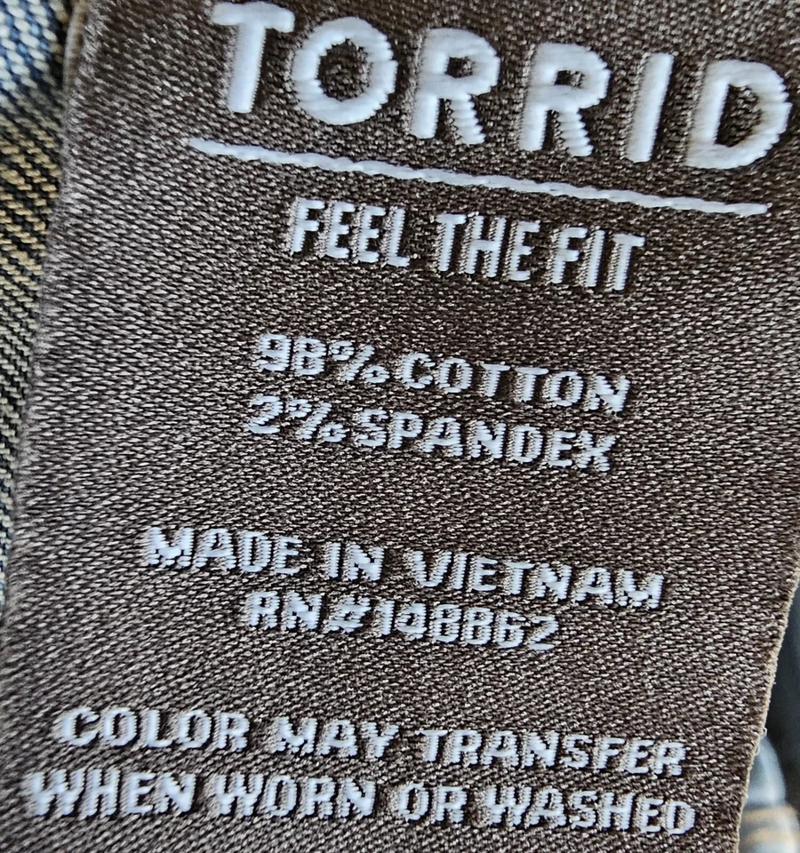 Torrid Womens Shorts Size 26 26W Blue Jean - Image 3 of 4