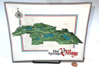 VTG HOT SPRINGS VILLAGE, AR Souvenir Glass Collector Plate 8.75'' in W X 7'' in T