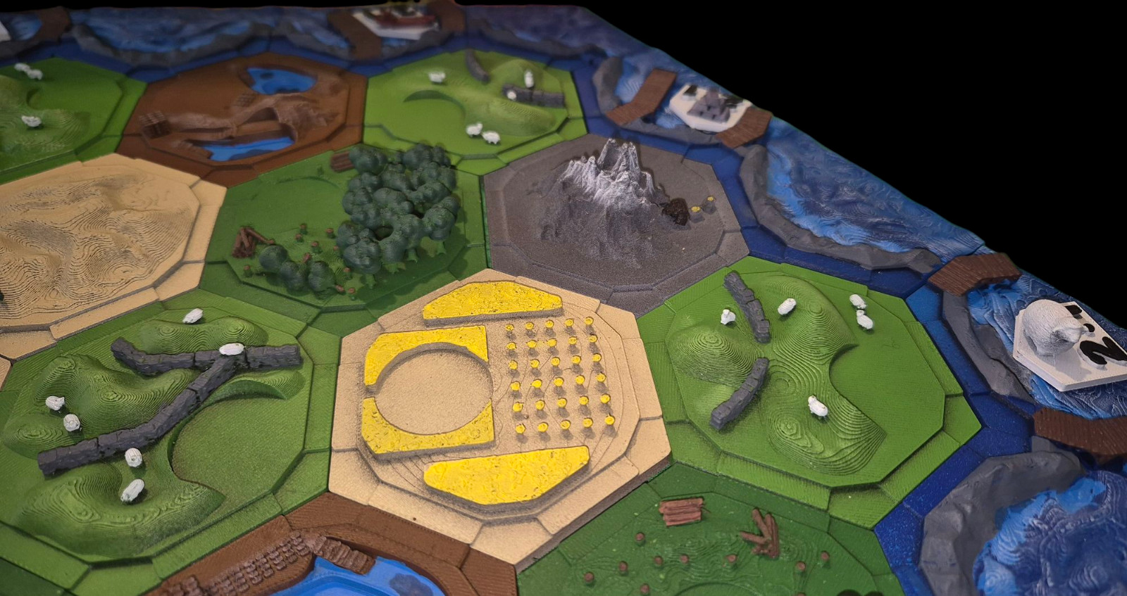 Plateau de jeu Catan 3D peint version relief avec hexagones peints - 4