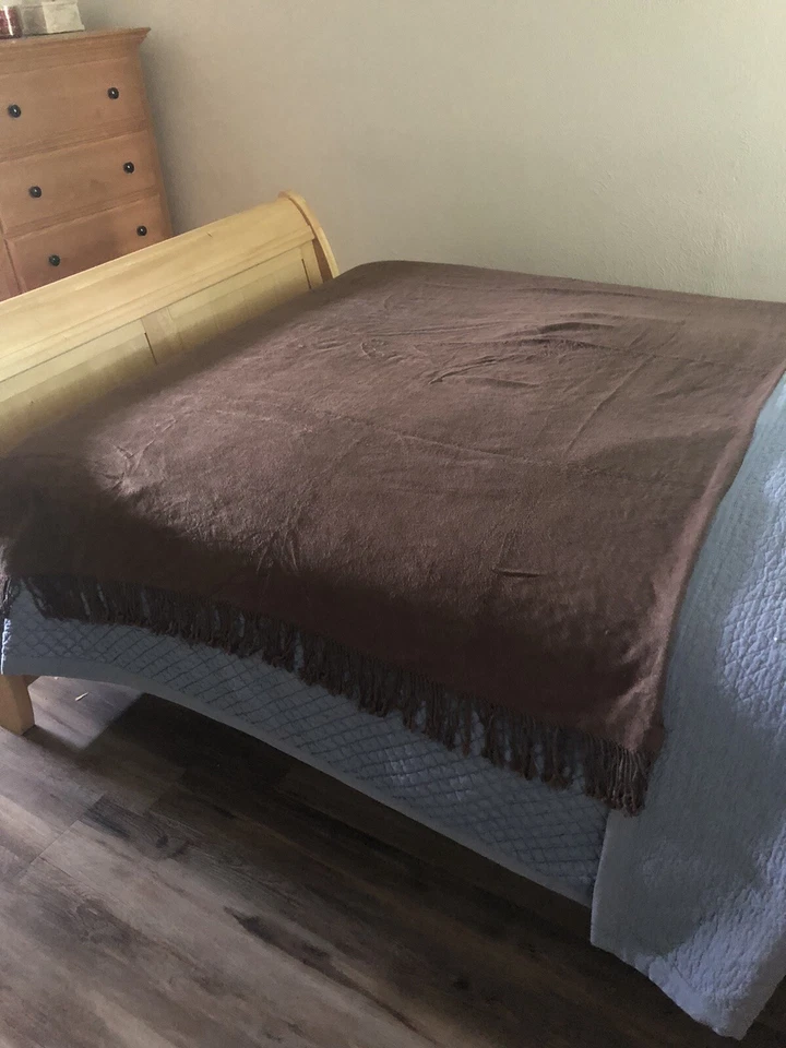 West Elm Wool Blend 50x70 Throw Blanket Dark Brown Rayon Cotton Fringe Soft NWOT - Image 2 of 4