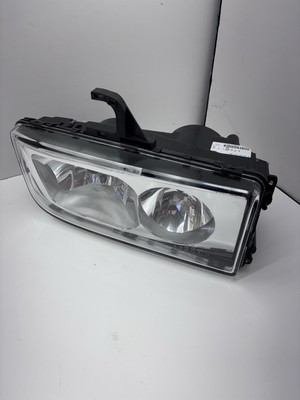 Hella 1LB247011-081 Right Halogen Headlight MERCEDES Axor/Sprinter Truck 24V
