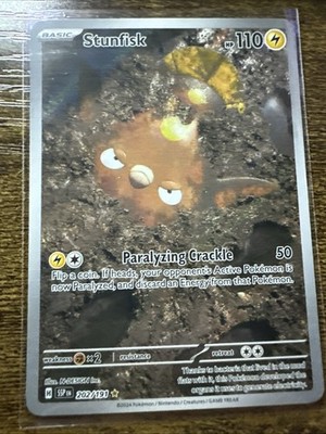 Stunfisk 202/191 Illustration Rare, Surging Sparks, Full Art Holo, Pokemon TCG