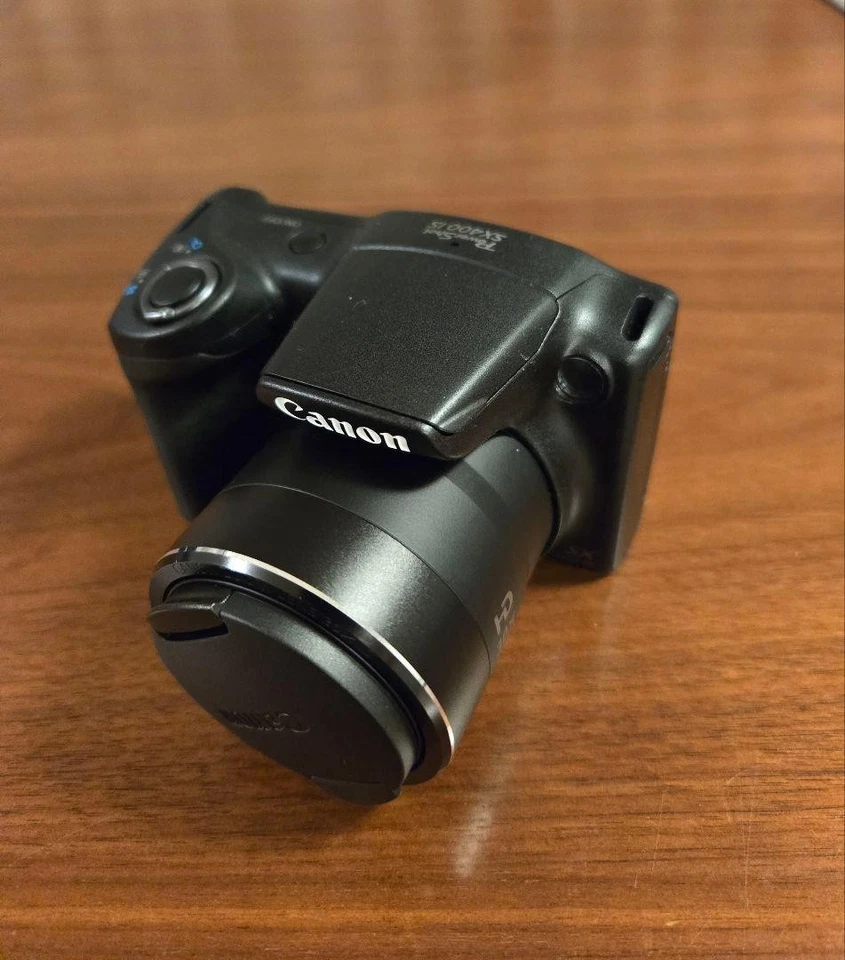 Cámara digital compacta Canon PowerShot SX400 IS con estuche cargador batería Foto 2 de 4