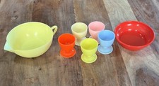 Juego De Colección De 5 Tazas De Huevos De Plástico EMSA Multicolor, Cuenco Y Vertedero