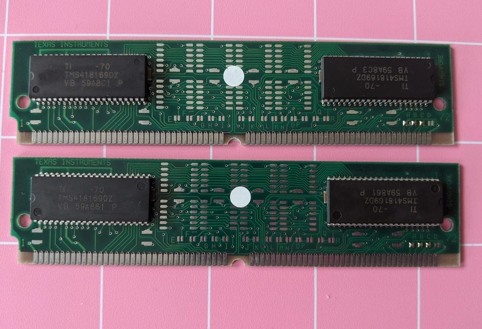 Kit Ram 8MB 2x4MB 72pin Sim EDO 70ns TEXAS INSTRUMENTS TI TM124FBK32U-70 Foto 3 de 4