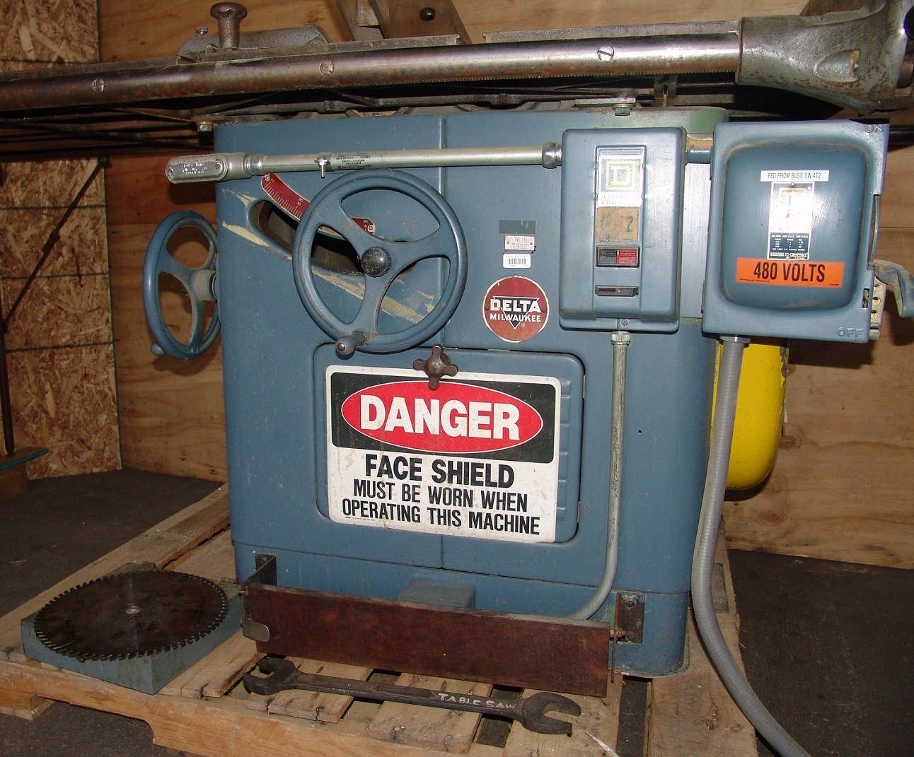 Delta Rockwell table saw 5hp , 38" x 48" cast table , 32" extension