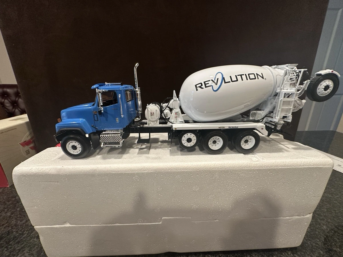 First Gear International Harvester Diecast Construction Equipment