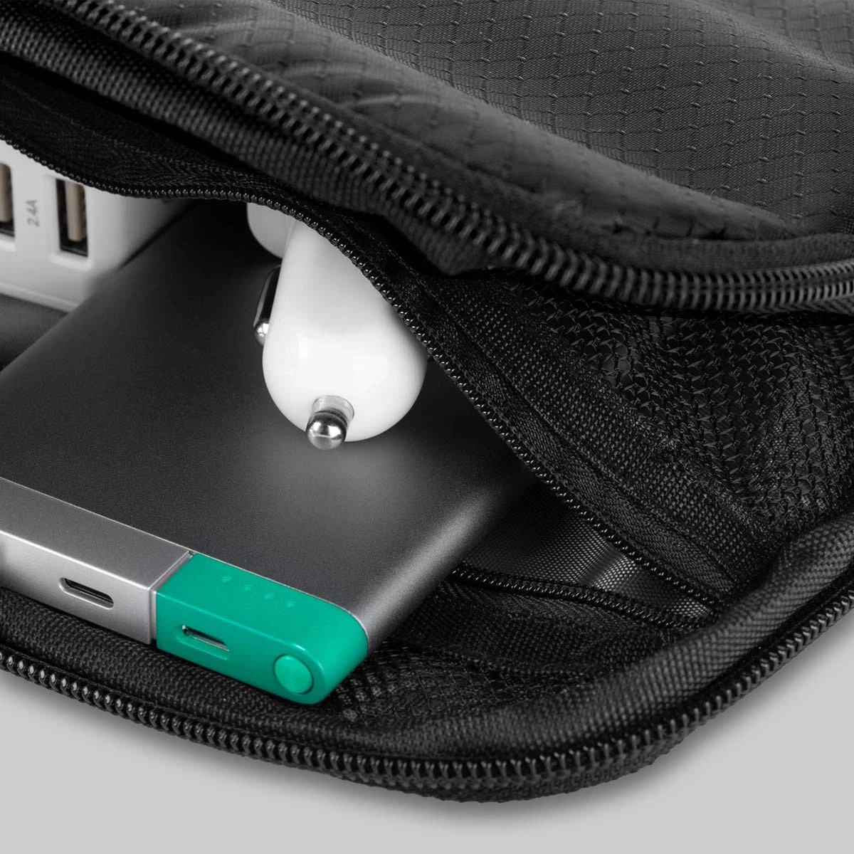 UT Wire Travel Organizer Case - Thumbnail 3
