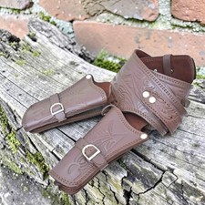Cowboy Doppel Pistolenholster Gürtel geprägt Revolver braun Leder Western NEU