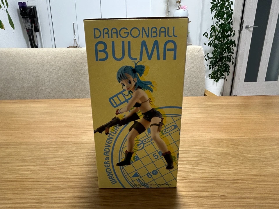 Dragon Ball 2008 Bulma Figure Gun & Dagger Pose Banpresto Anime Japan - Image 3 of 4