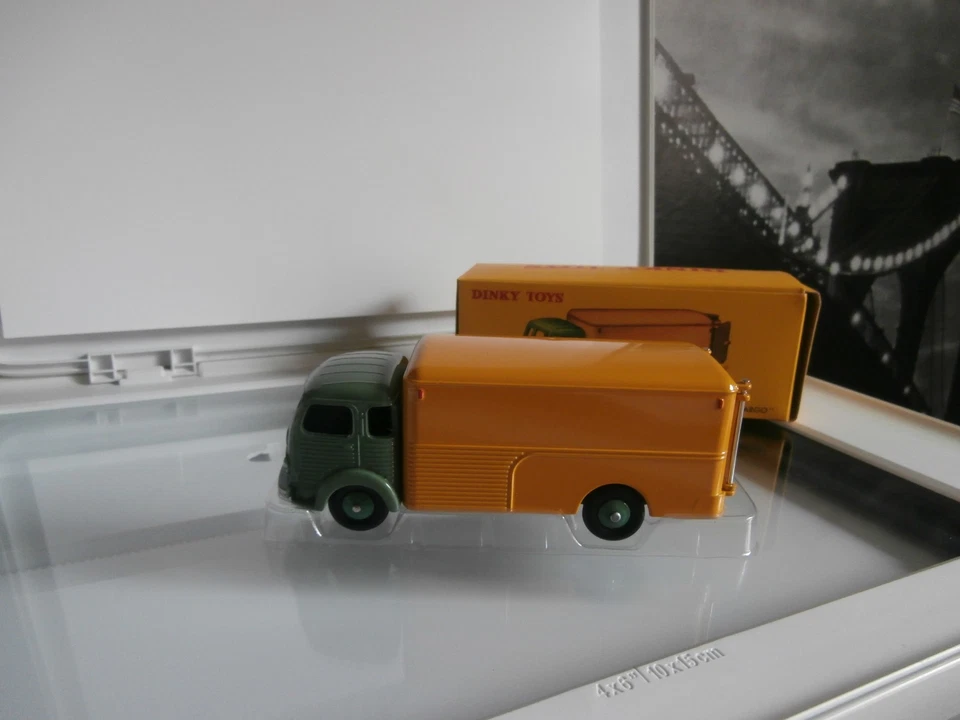 CAMION SIMCA CARGO FOURGON DINKY TOYS ATLAS Réf 33 A - Photo 3/4