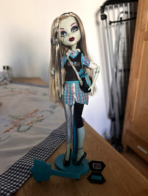 Monster High G1 Frankie Stein  - School s Out