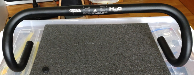 PROFILE DESIGN H2.0 HANDLEBARS 44cm CLAMP SIZE 26MM (1 cable groove)