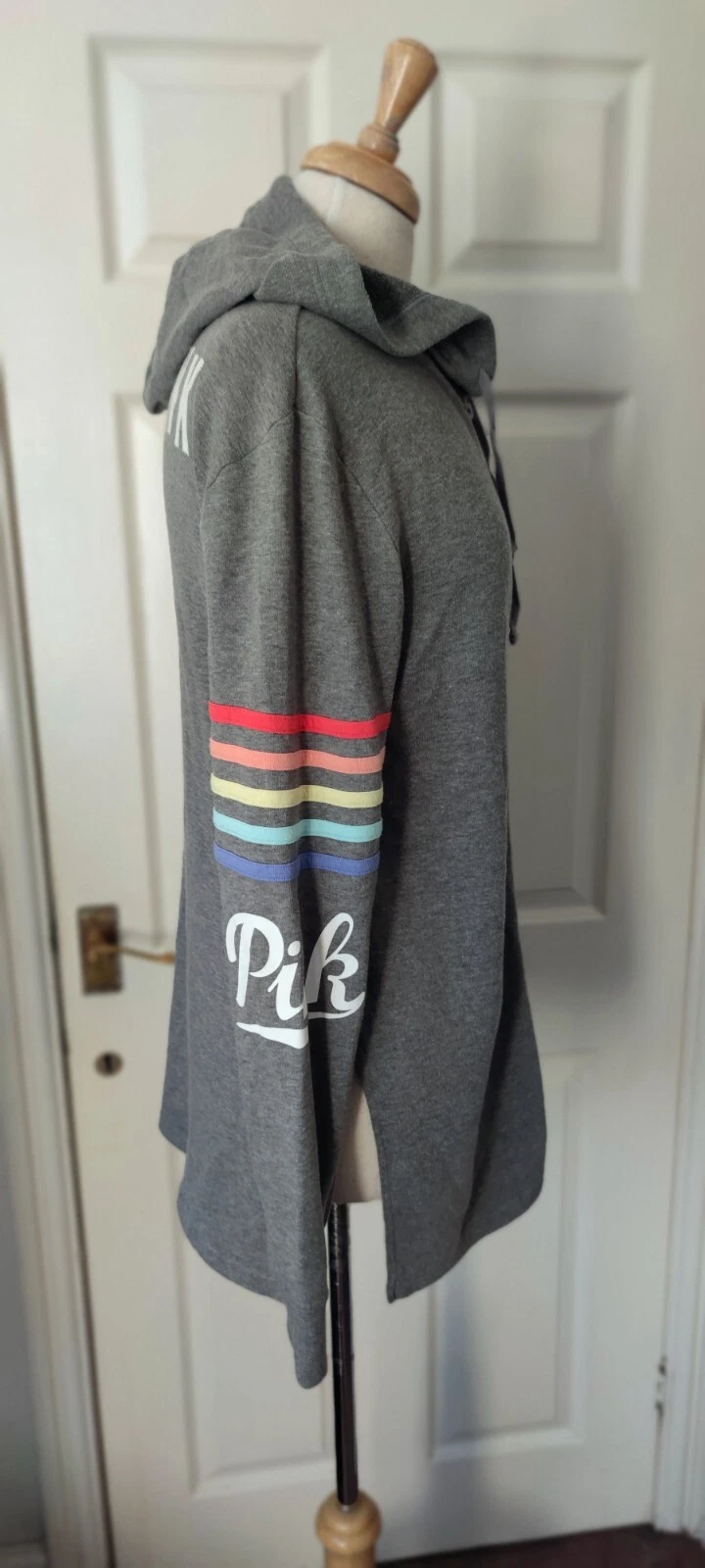 UNDERCOVER Felpa con cappuccio grigia con cerniera Victoria's Secret taglia XS *IN PERFETTE CONDIZIONI*