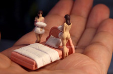 Diorama 1/64 Sexy girl prink suitcase 3D Print figures TOY  fit 1:64 car sand