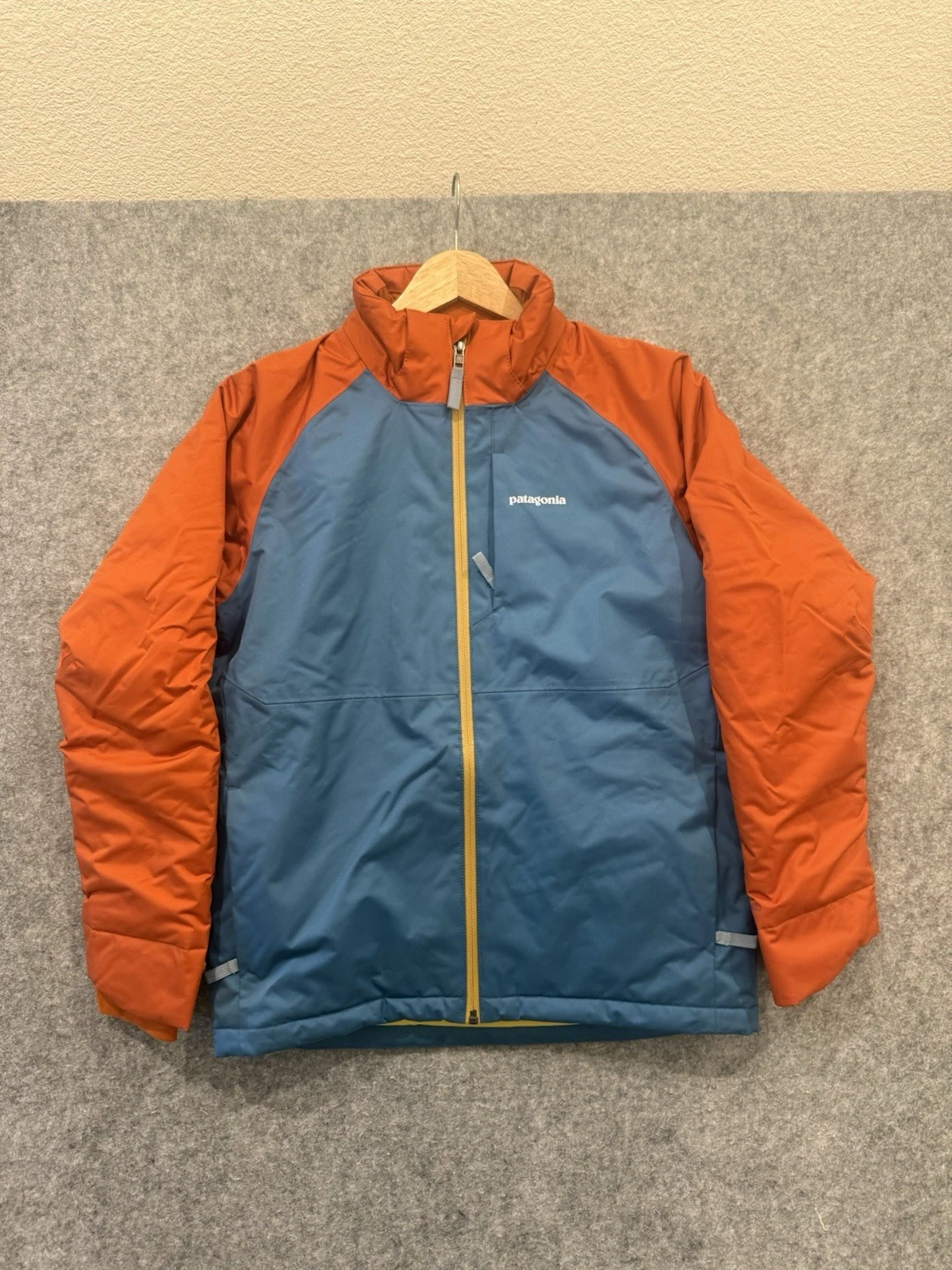 Patagonia Snowshot H2NO Jacket Boys L 12 Snow Ski Snowboard
Opens in a new window or tab