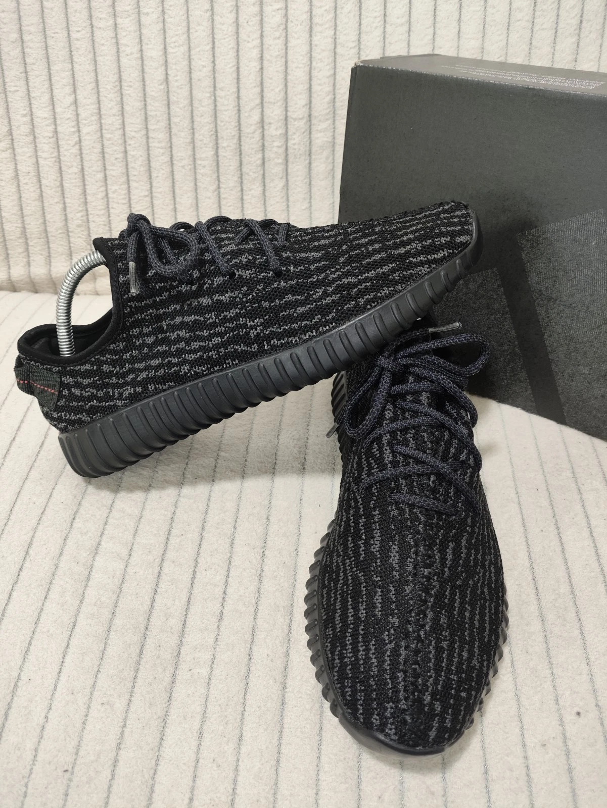 Scarpe da ginnastica uomo Adidas Yeezy Boost 350 V1 Pirate nere taglia UK 9