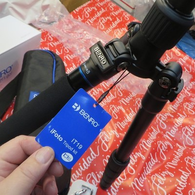 BENRO IT19 Aluminum iFoto Tripod Kit With ANODIZED ALUMINUM 1/4 20 HEAD + BAG