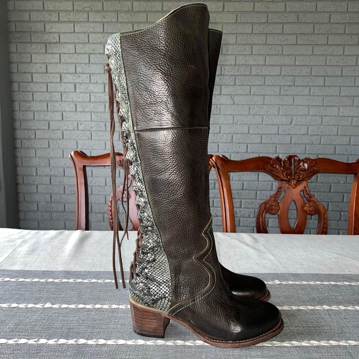 送料無料 新品   AUDRINA BOOTS 25.5 Amazon.com | Calvin Klein Women's Audrina Boot, Black 001, 6