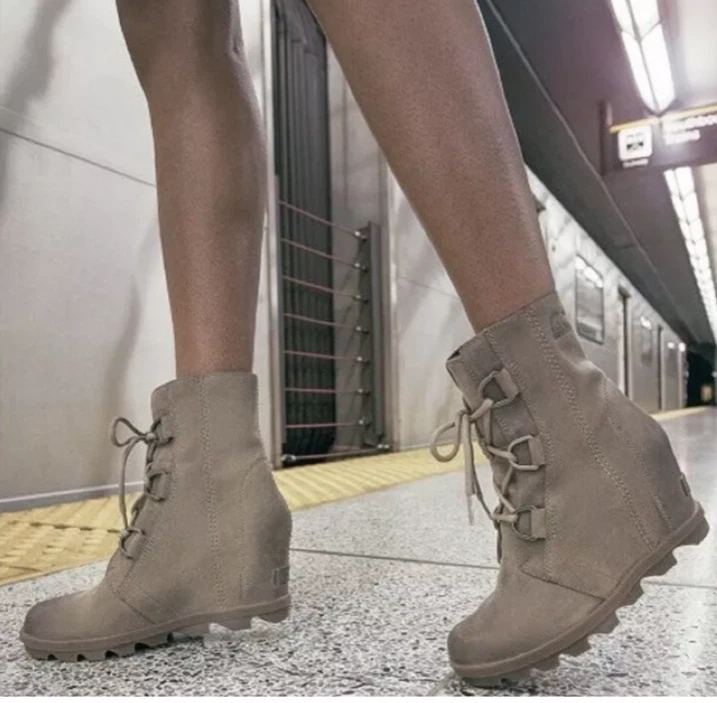 Sorel gray wedge store