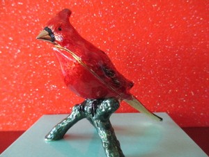  1697   CARDINAL ~ BRILLIANT BEAUTY  ~ ENAMELED TRINKET  BOX 