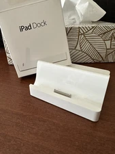 Apple Original iPad Dock for iPad 2  White