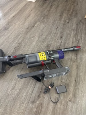 Dyson Cyclone V10 Animal Cordless Vacuum Cleaner W Attachments