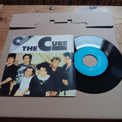 The Cure   The Cure, Quartett Amiga mit X