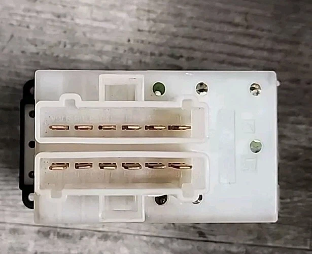 INTERRUPTOR DE ALIMENTACIÓN MAESTRO SATURN SL 95 - 99 SIN MOLDURA OEM Foto 3 de 4