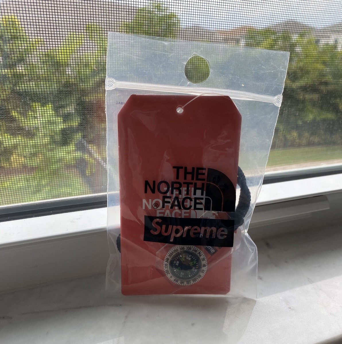 Supreme the north face compass 2025 Supreme the north face compass 2025
