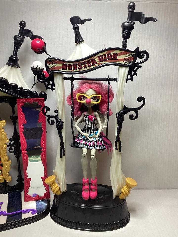 Monster High Freak Du Chic Circus Scaregrounds Juego con Muñeca LEER Foto 4 de 4