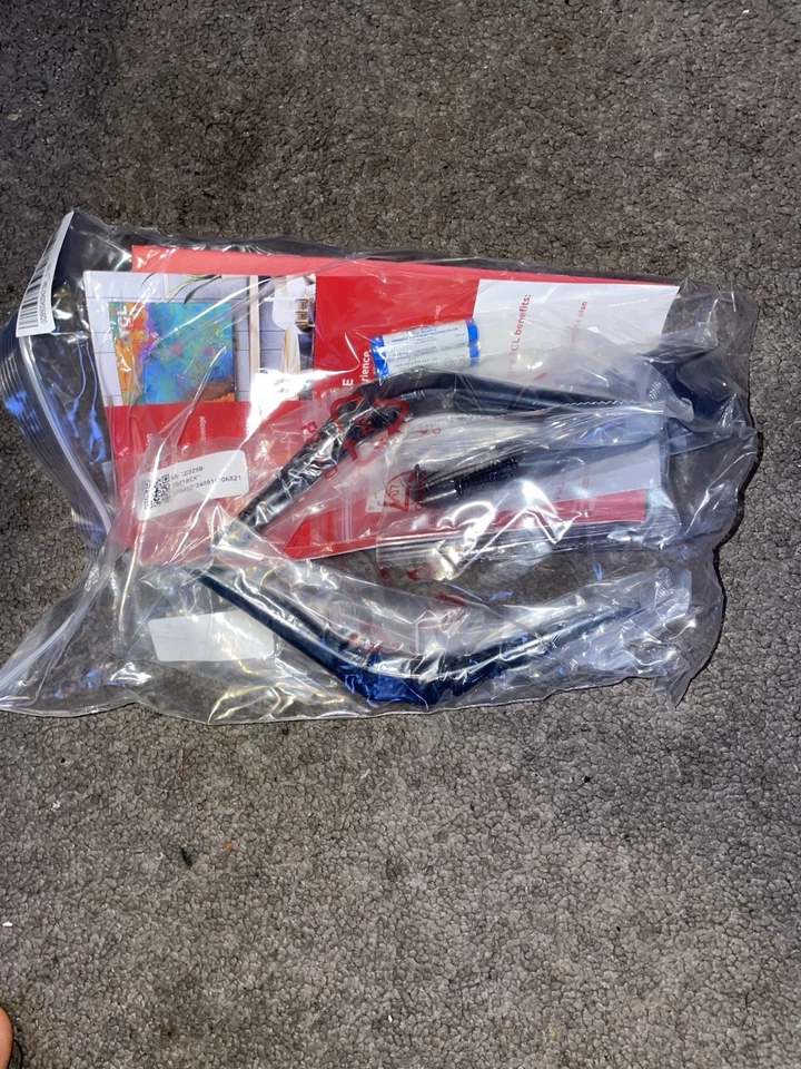 Roku 32 Inch Class Select Series LED Smart TV Full HD - Image 4 of 4