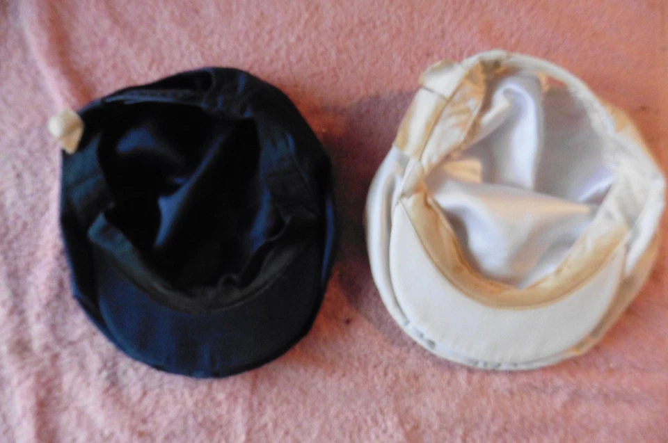 Pair of Vintage 1988 Calgary Winter Olympic Games *Flat Cap* One Size Snap Backs - Image 4 of 4