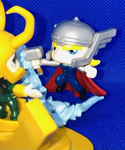 Marvel Comics 2017 Thor vs Loki Loot Crate Exclusive Collectible Figure - Picture 6 of 7