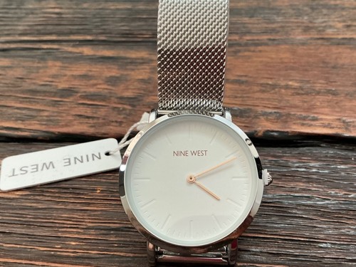 Neu mit Etikett Nine West Liana Damenuhr 31 mm japanisches Uhrwerk Quarz Metallgewebeband - Bild 6 von 15