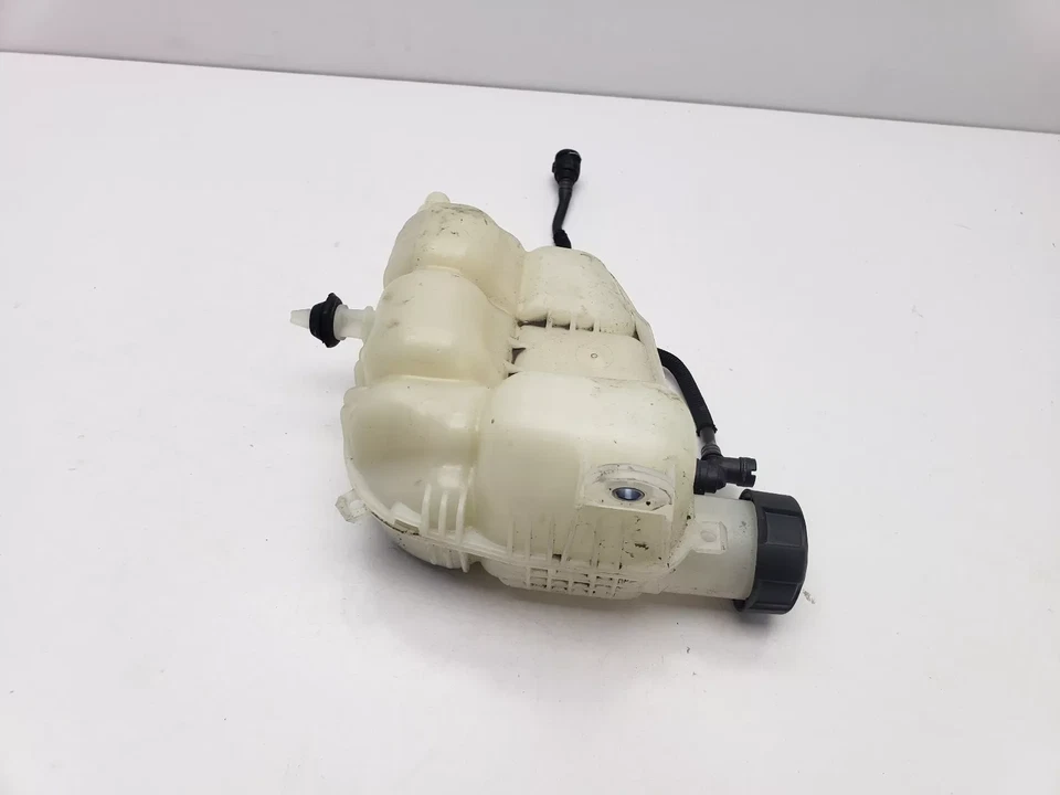 BMW X1 F48 2.0 DIESEL EXPANSION OVERFLOW BOTTLE TANK RESERVOIR 2017 — 第 3/4 张图片