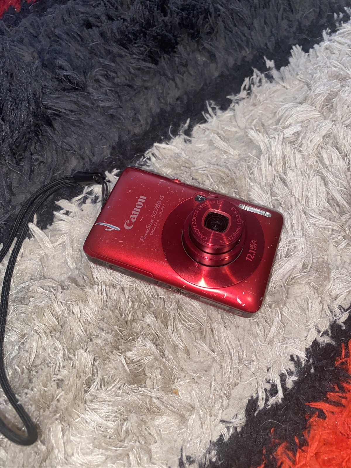 Canon PowerShot SD780 IS Digital Elph Camera Battery Memory Card No