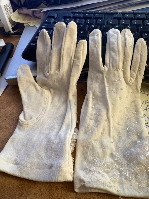 VTG HONG KONG WOMEN'S WRIST HAND BEADED RHINESTONE DRESS GLOVES CREAM SMALL