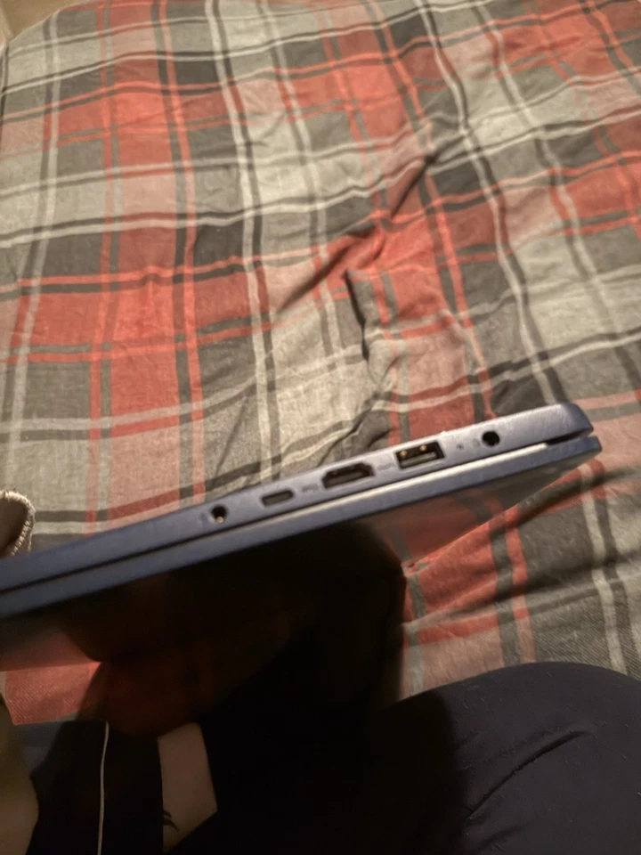 Lenovo IdeaPad Slim 3 15IAH8 I5 12th Gen, 8GB RAM, 512GB SSD - Image 4 of 4