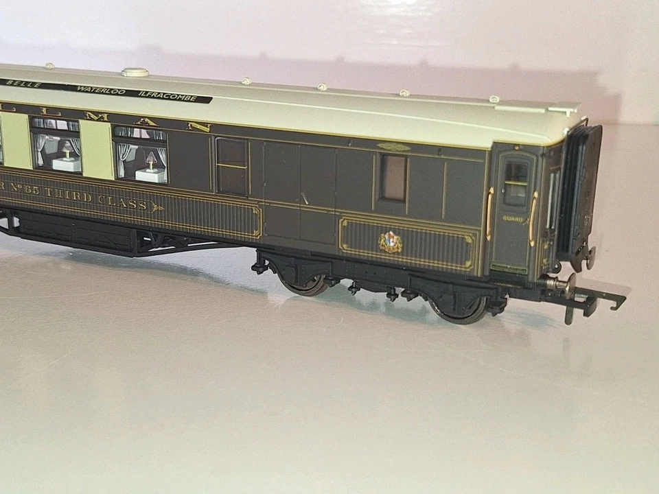 Hornby Pullman coach R4251, Car No.65. As New. Table Lighting. OO Scale. Boxed - Image 3 of 4
