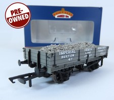 3 Plank Wagon Buxton ICI Lime With Load OO Gauge Bachmann 37-925A