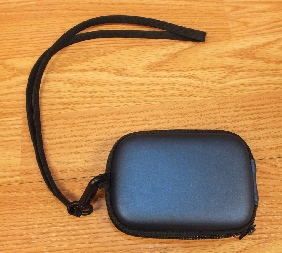 Genuine Case Logic Black And Navy Blue Camera Case With Long Strap & Clip *READ* - Image 2 of 4