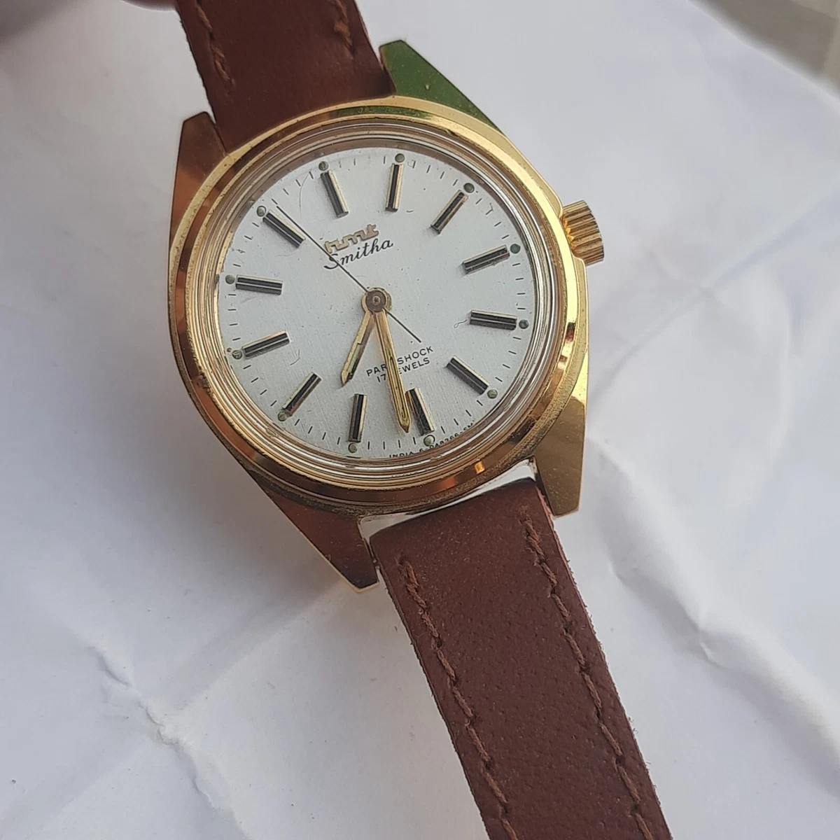Hmt Smitha Golden Dial 17 Jewels Rare Women s Wrist Watch