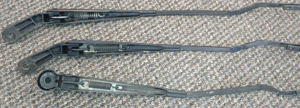Brazos limpiaparabrisas delanteros y traseros originales VW Volkswagen CORRADO G60 VR6 Foto 3 de 4