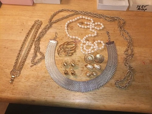 LOT OF VINTAGE MONET COSTUME JEWELRY