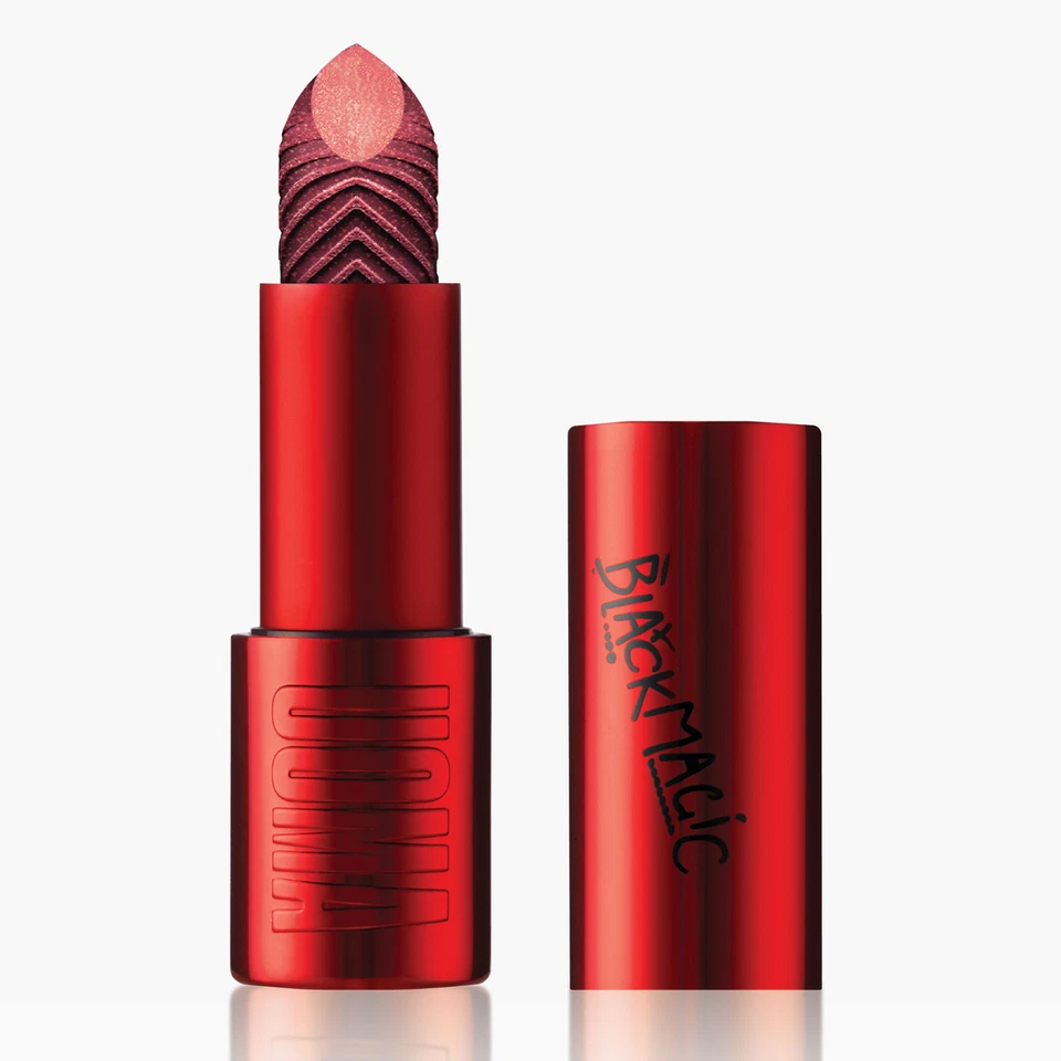 Lápiz labial UOMA Beauty Black Magic Hypnotic Impact High Shine 3,5 g elige el tono Foto 2 de 3