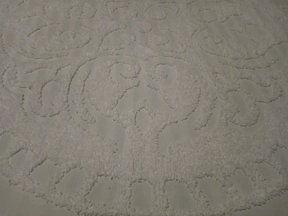 White Chenille King Size Bedspread & 3 Reg Shams 100% Cotton Fringe 120"x120" - Image 4 of 4